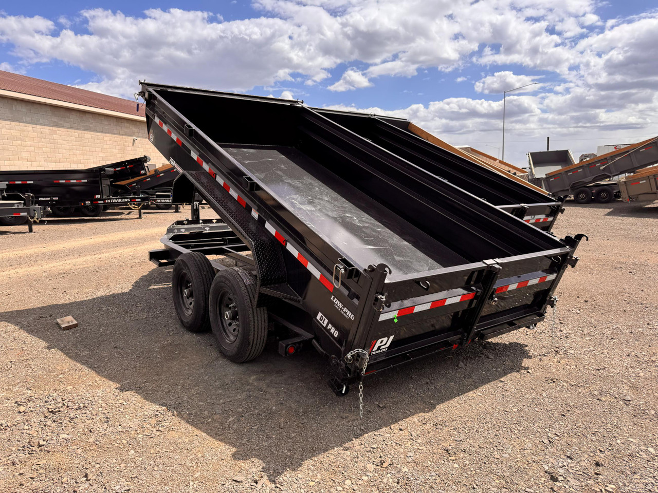 P.J. Trailers 2026 DL 83"X14' Low Profile Dump | Tandem Axle 14K, Hydraulic Jack, Drop Axles