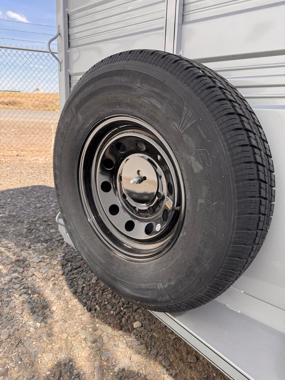 Titan Trailers 2026 CHALLENGER 72"X20' Stock Trailer | Tandem Axle 14K