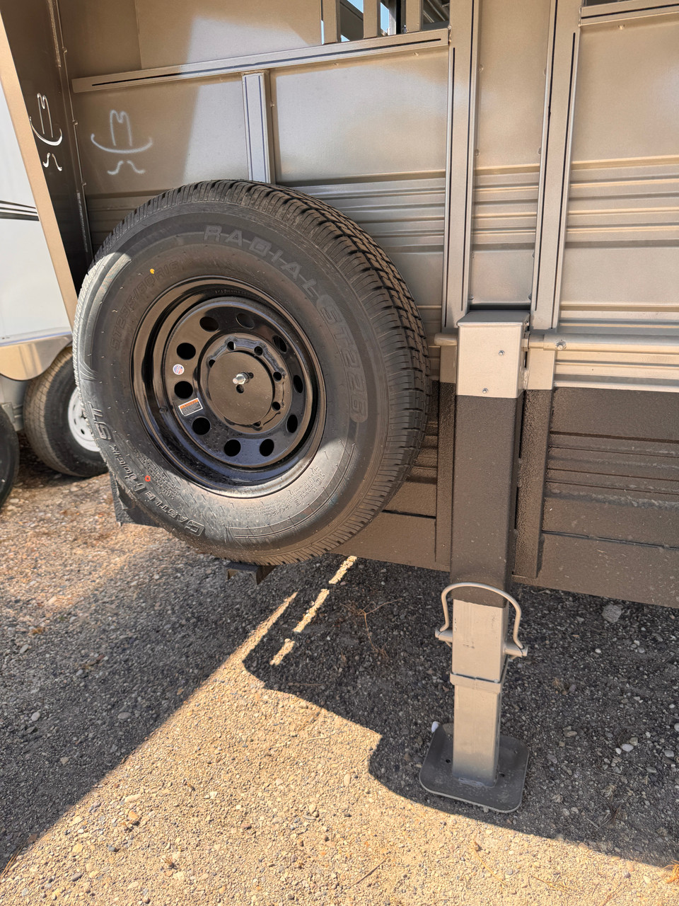 Titan Trailers 2026 STANDARD 80"X24' Stock Trailer | Tandem Axle 14K, Tack Storage, Rear Escape Door