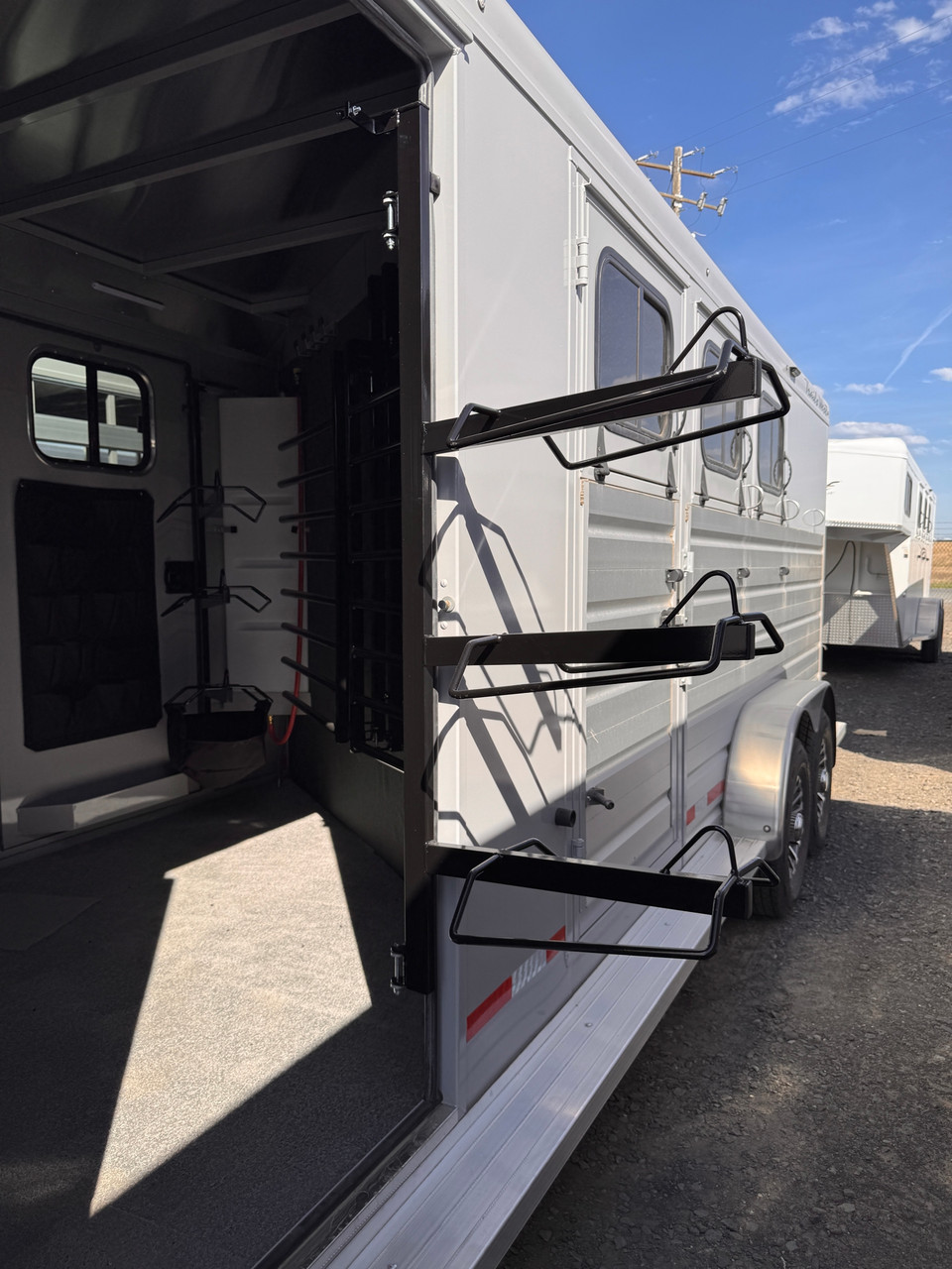 Trails West Trailers 2026 SANTA FE 21' Horse Trailer | Tandem Axle 18K, 3-Horse, Super Tack, Convenience Package, Double Tack Doors