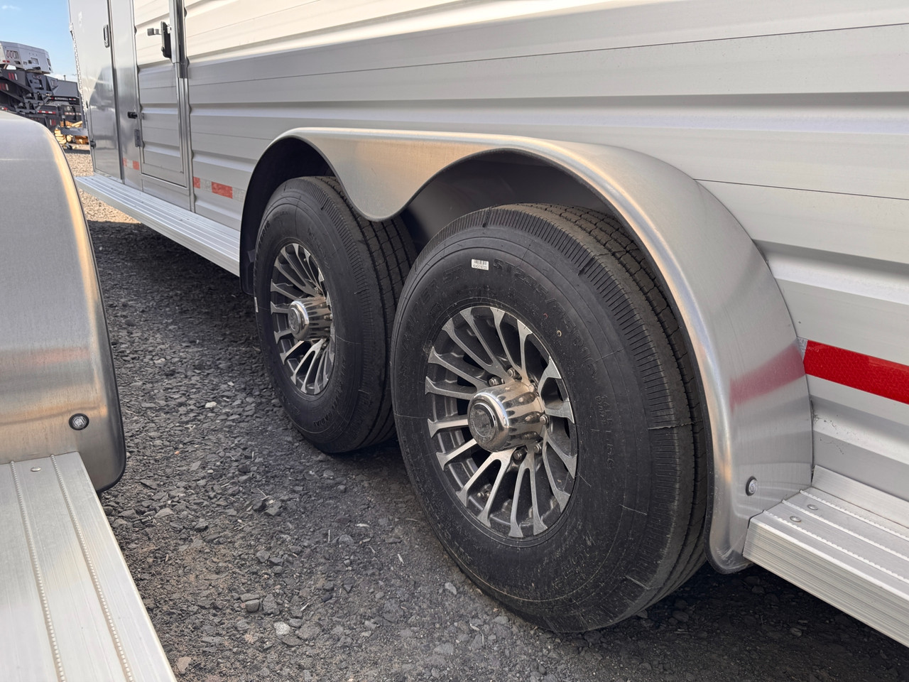 Trails West Trailers 2025 SANTA FE 24' Stock Combo Trailer | Tandem Axle 14K, Super Tack Room, Convenience Package