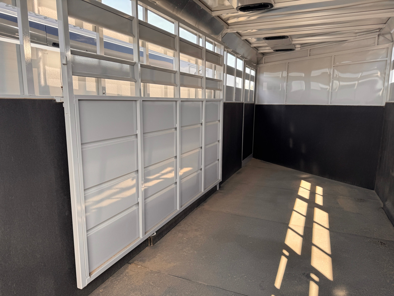 Trails West Trailers 2025 SANTA FE 24' Stock Combo Trailer | Tandem Axle 14K, Super Tack Room, Convenience Package