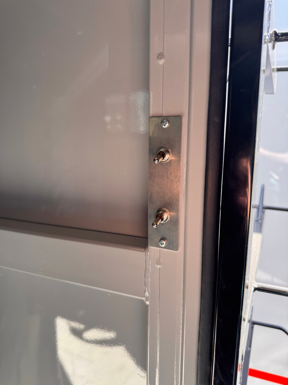 Trails West Trailers 2025 SANTA FE 24' Stock Combo Trailer | Tandem Axle 14K, Super Tack Room, Convenience Package