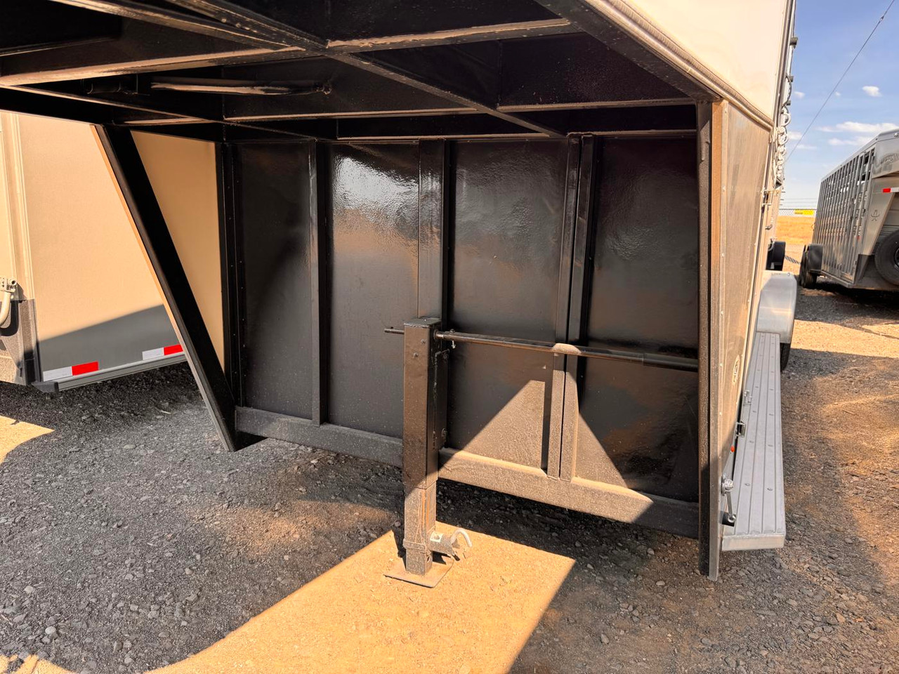 Triple C Trailers 2025 TETON PLUS 84"X24' Horse Trailer | Tandem Axle 12K, 4-Horse, Tack Room With Double Doors