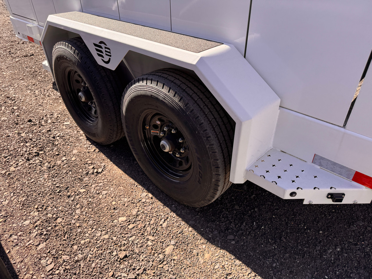 Boss Trailers 2026 660 Gallon Refueling Trailer | Tandem Axle, 660 Gallon Multi-tank, 25 GPM Electric Pump, Large Front & Rear Enclosure, 35' Hose Reel, 5' LED Light Tower (DOT Legal)