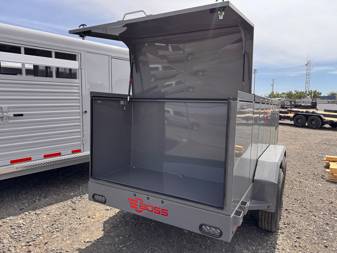 Boss Trailers 2026 660 Gallon Refueling Trailer | Tandem Axle 12K, 660 Gallon Multi-tank, 30 GPM Electric Start Gas Pump, Front/Rear Enclosure, 35' Hose Real, Flow Meter (DOT Legal)