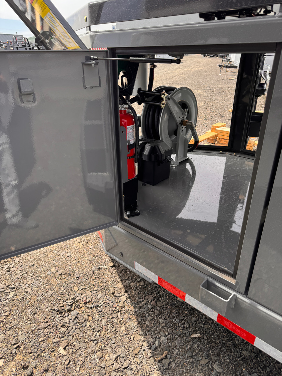 Boss Trailers 2026 660 Gallon Refueling Trailer | Tandem Axle 12K, 660 Gallon Multi-tank, 30 GPM Electric Start Gas Pump, Front/Rear Enclosure, 35' Hose Real, Flow Meter (DOT Legal)