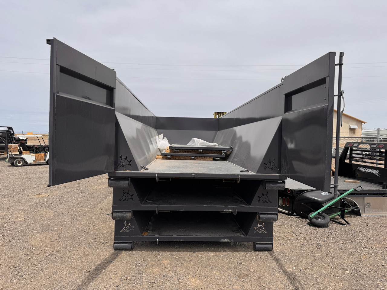 Iron Bull Trailers 2026 20' Roll Off Bins | 48" Sides