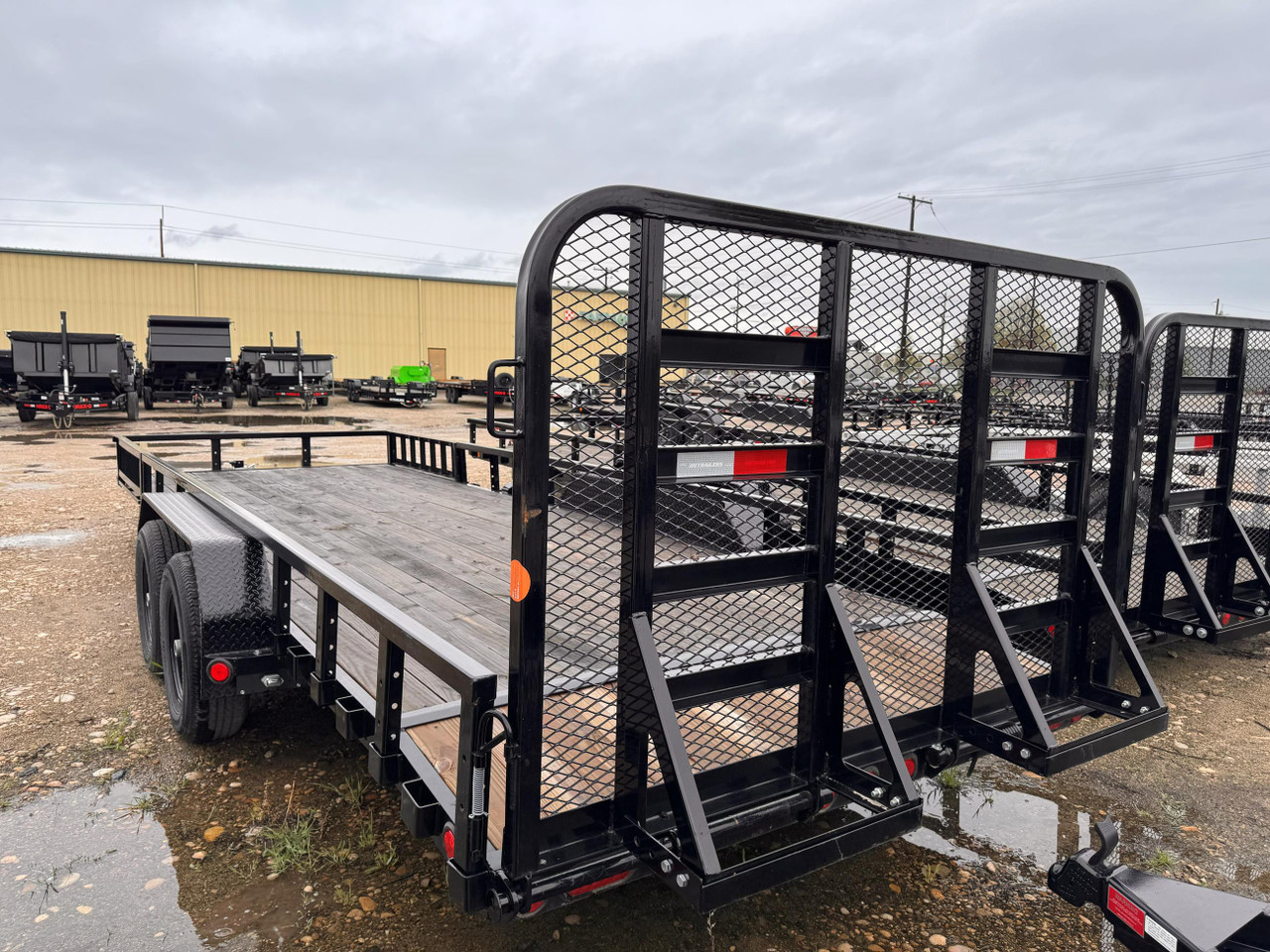 P.J. Trailers 2025 UL 83"X22' Utility Trailer | Tandem Axle 10K, HD Rampgate, Diamond Plate Fenders, Square Tube Rails, 12" OC, Dovetail