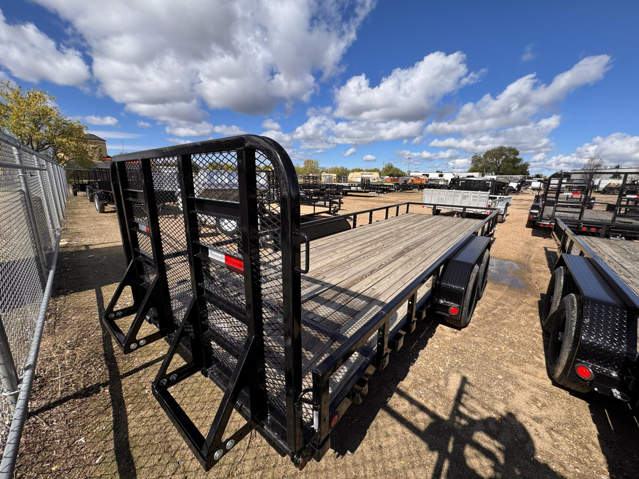 P.J. Trailers 2025 UL 83"X22' Utility Trailer | Tandem Axle 10K, HD Rampgate, Diamond Plate Fenders, Square Tube Rails, 12" OC, Dovetail