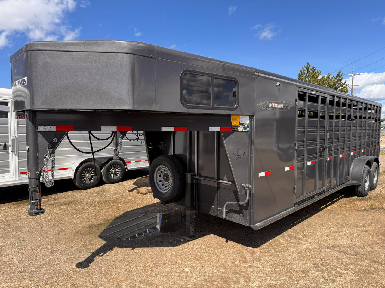 Titan Trailers 2026 STANDARD 72"X24' Stock Combo Trailer | Tandem Axle 14K, Reciver Hitch, 54" Escape Door, Tack Room, Saddle Rack