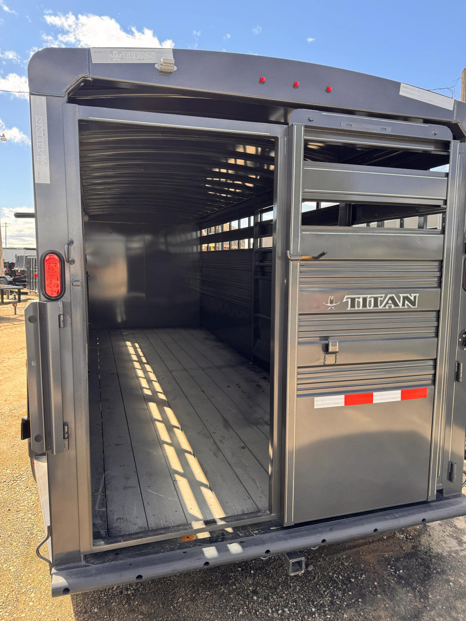 Titan Trailers 2026 STANDARD 72"X24' Stock Combo Trailer | Tandem Axle 14K, Reciver Hitch, 54" Escape Door, Tack Room, Saddle Rack