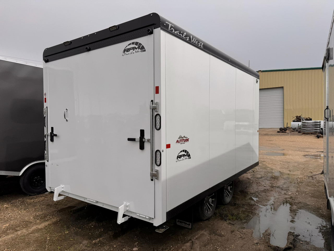Trails West Trailers 2026 RPM ALTITUDE 20' Powersports Trailer | Tandem Axle 8.045K, Insulated Floor, Powered Vent, 2Nd Rear Light