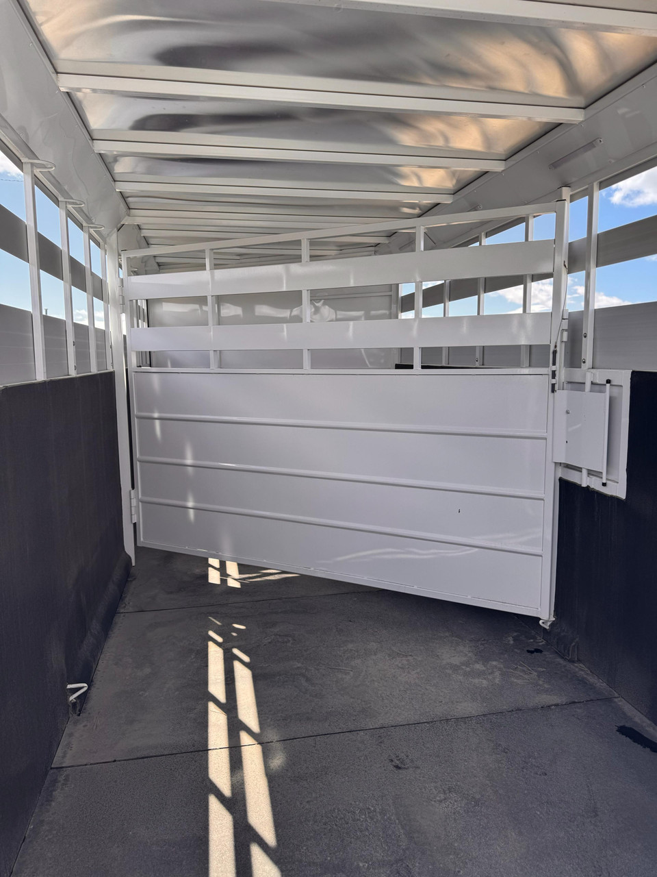 Trails West Trailers 2024 SANTA FE SUPER TACK 24' Stock Combo Trailer | Tandem Axle 18.667K, Convenience Package, Rear Slider