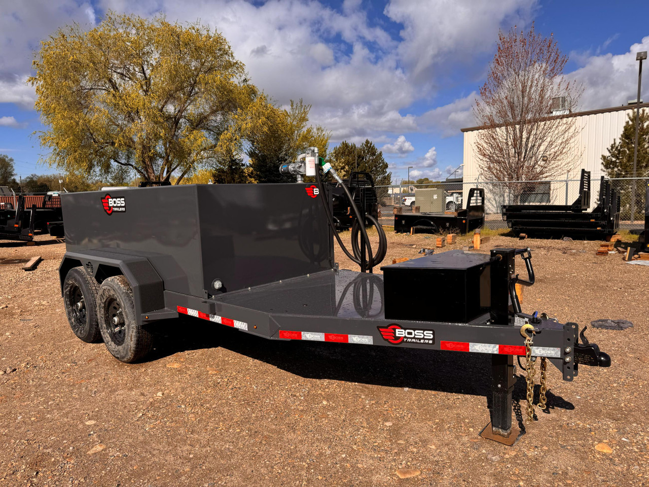 Boss Trailers 2026 990 Gallon Refueling Trailer | Tandem Axle 14K, 990 Gallon Tank, 20 GPM Electric Pump, Small Storage, Charging Kit (Farm Use Only)