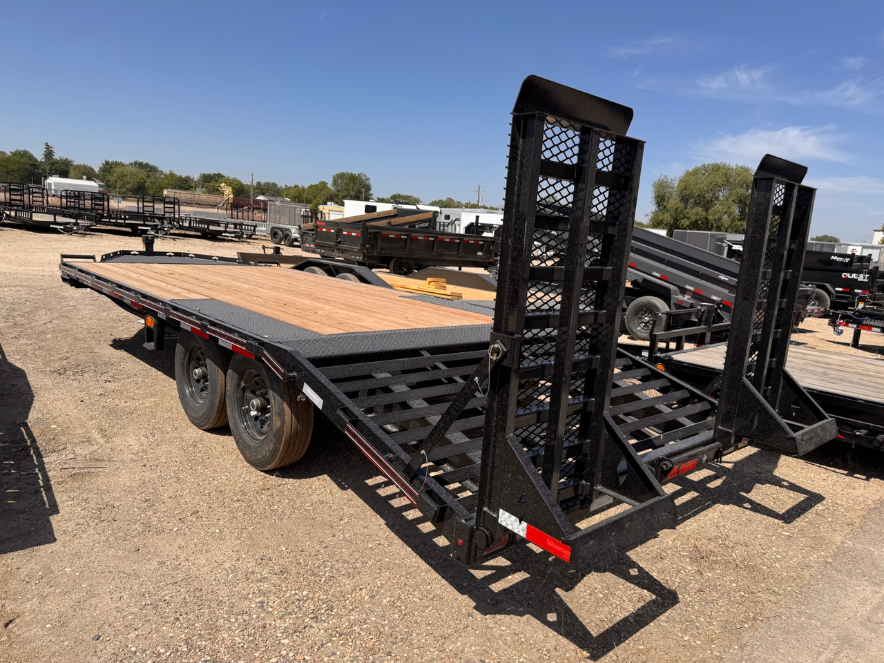 Diamond C Trailers 2026 DEC207 102"X20' Flatbed Trailer | Tandem Axle 15.5K, 2 Speed Jack, 5' Dove Tail, Flip Up Knee Ramps