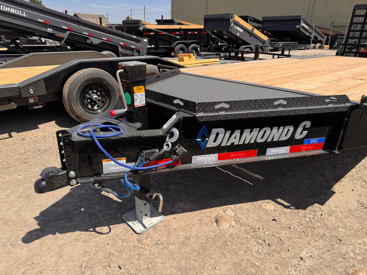 Diamond C Trailers 2026 DEC207 102"X20' Flatbed Trailer | Tandem Axle 15.5K, 2 Speed Jack, 5' Dove Tail, Flip Up Knee Ramps