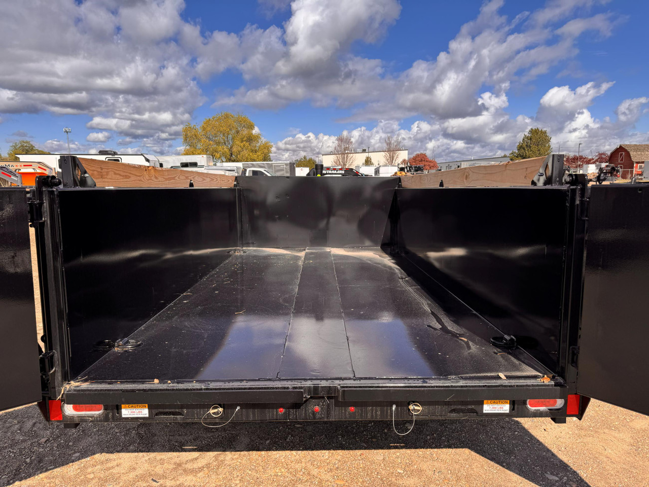 Diamond C Trailers 2026 LPT207 82"X14' Telescopic Dump Trailer | Tandem Axle 14.9K, 32" Sides With Boards, 2 Speed Jack, Solar Charging