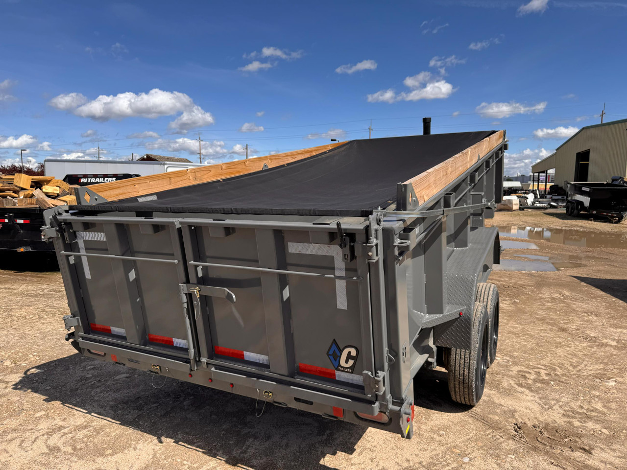 Diamond C Trailers 2026 LPT208 81"X16' Telescopic Dump Trailer | Tandem Axle 16K, 32" Sides With Boards, 2 Speed Jack, Solar Charging, Stabilizing Jacks