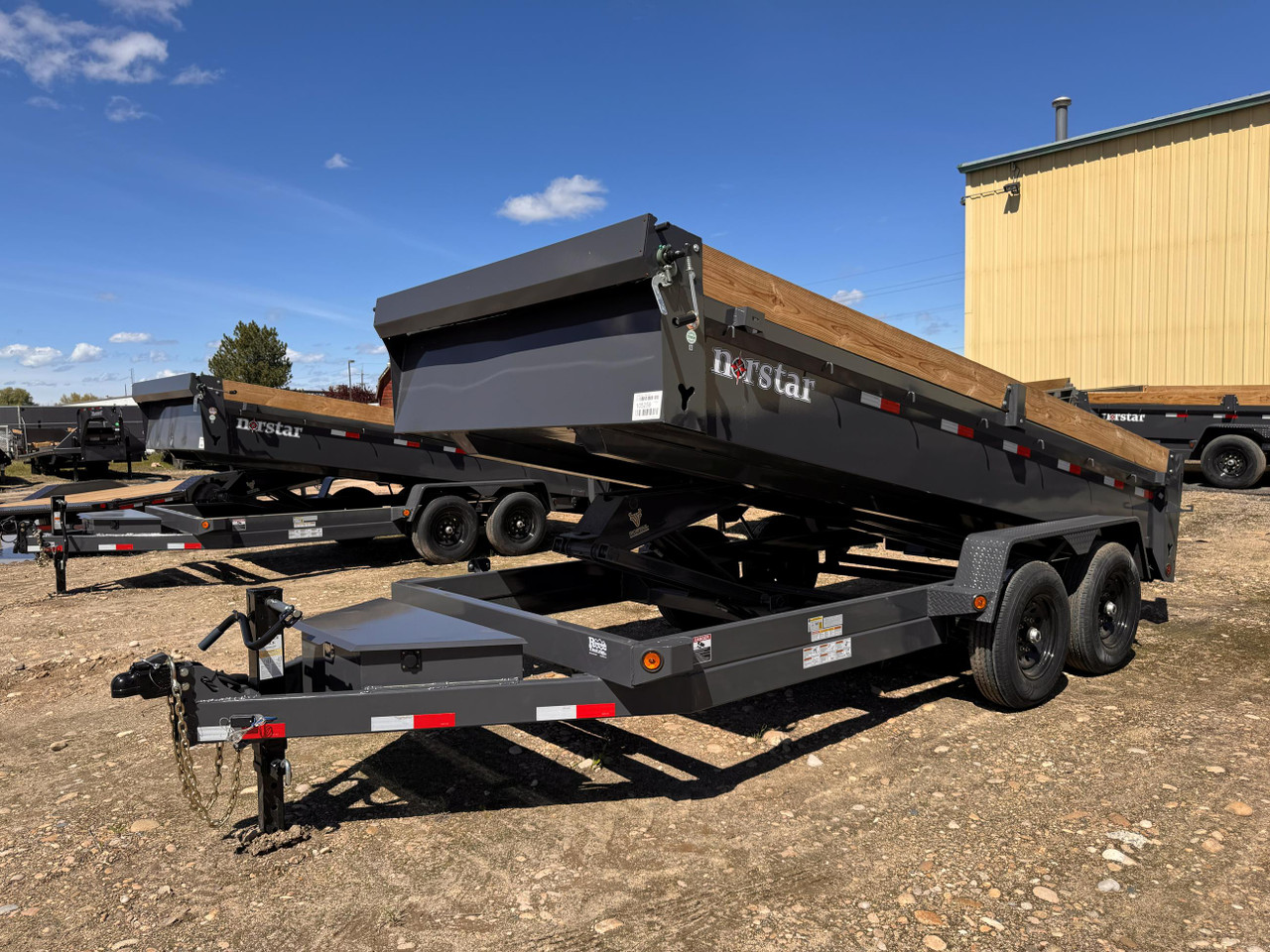 Norstar Trailers 2026 DCB 83"X16' Scissor Dump Trailer | Tandem Axle 14K, 20" Sides, Slide In Ramps, Tarp Kit
