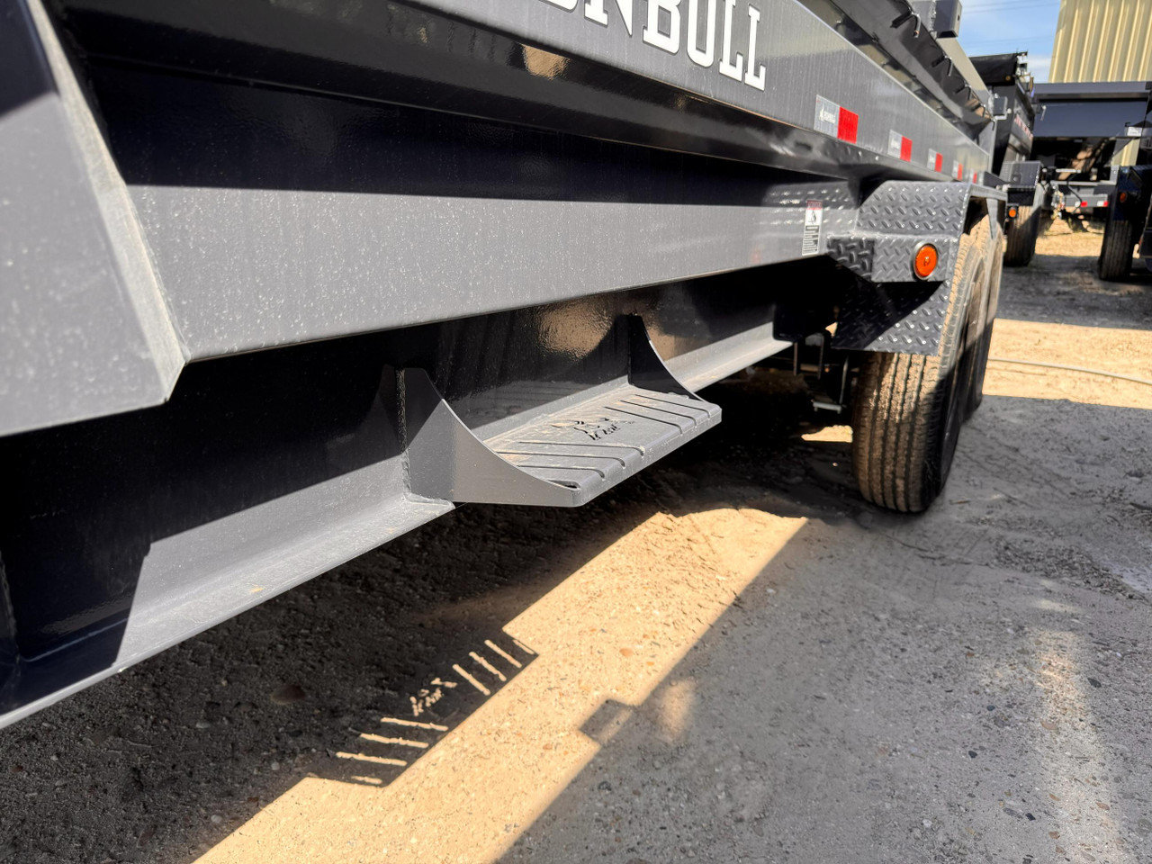 Iron Bull Trailers 2026 DWB 83"X16' Scissor Dump Trailer | Tandem Axle 14.999K, 24" Sides, 7 Ga Floor, 10 Ga Sides, Slide In Ramps, Tarp Kit, 2 Way Gate