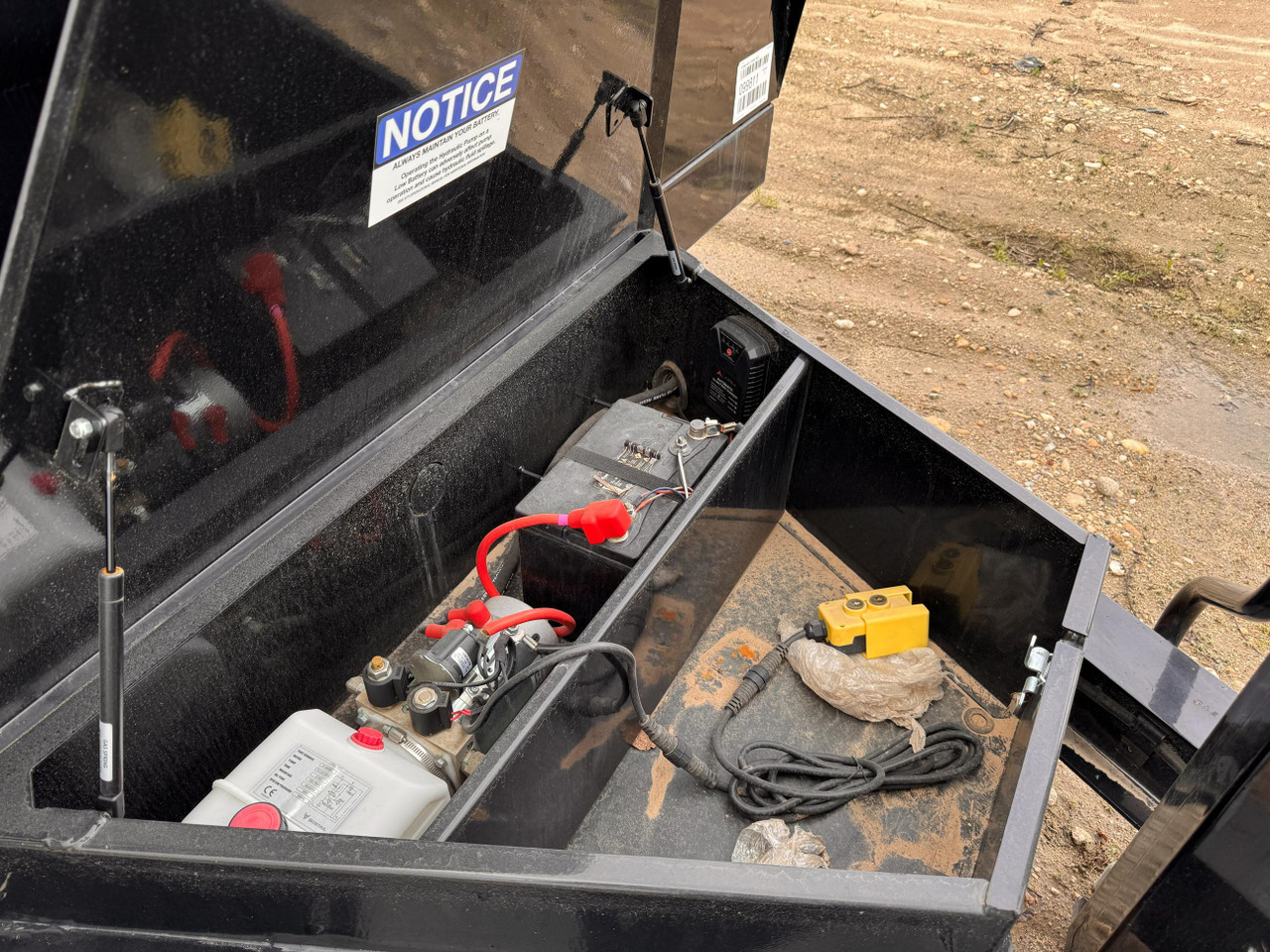 Iron Bull Trailers 2025 DTB 83"X16' Scissor Dump Trailer | Tandem Axle 14.999K, 36" Sides