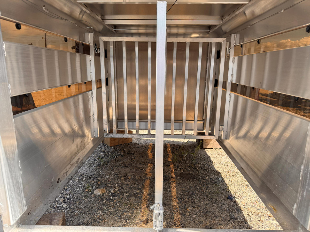 Hillsboro Trailers 48"X6' Stock Pickup Bed Box | Aluminum, Plexiglass Installed, Dual Divider