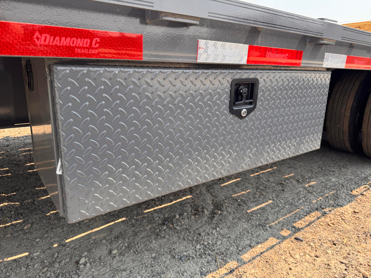 Diamond C Trailers 2026 FMAX212 30' Flatbed Trailer | Tandem Axle, Hydraulic Dovetail, Dual Hydraulic Jacks, Abs Brakes, Solar Charger, Spare Tire