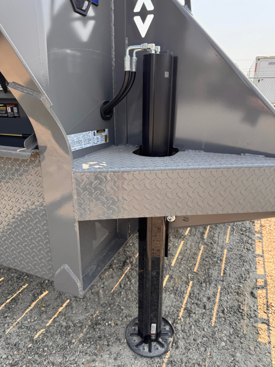 Diamond C Trailers 2026 FMAX212 30' Flatbed Trailer | Tandem Axle, Hydraulic Dovetail, Dual Hydraulic Jacks, Abs Brakes, Solar Charger, Spare Tire