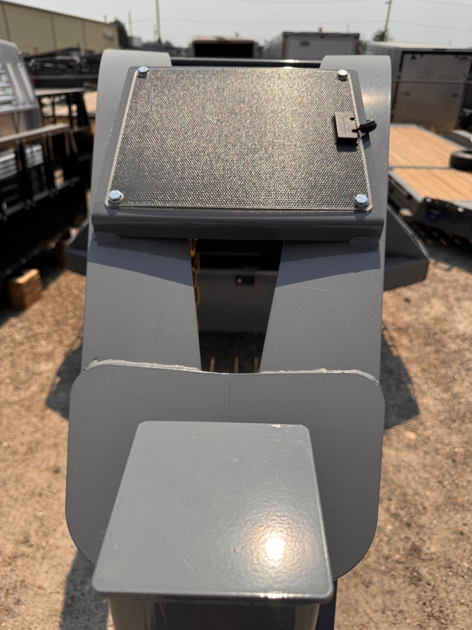 Diamond C Trailers 2026 FMAX212 30' Flatbed Trailer | Tandem Axle, Hydraulic Dovetail, Dual Hydraulic Jacks, Abs Brakes, Solar Charger, Spare Tire