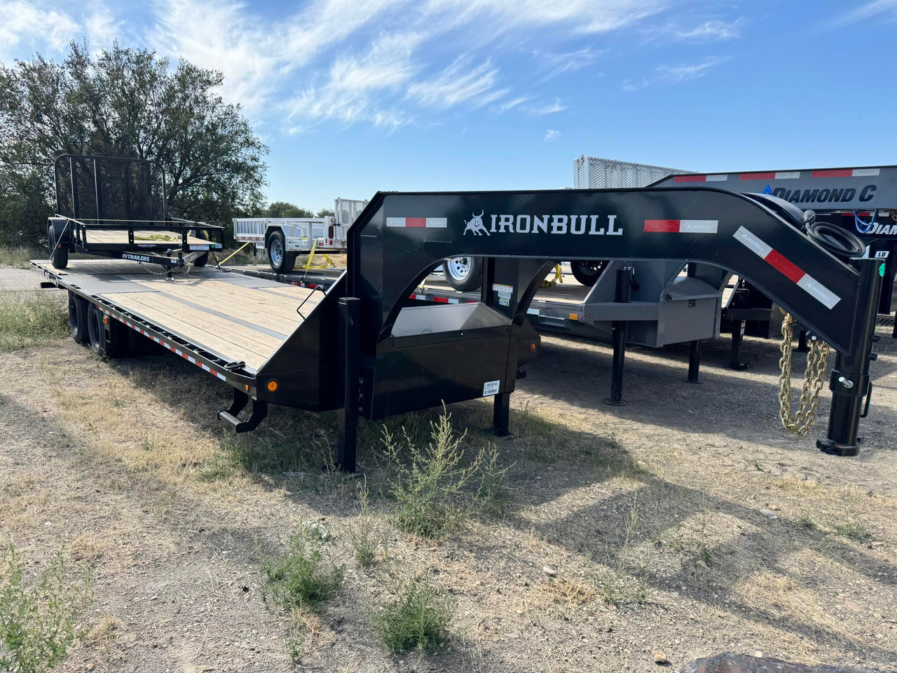 Iron Bull Trailers 2026 FHG 102"X32' Hydraulic Dovetail Flatbed Trailers | Tandem Axle 24K, Hydraulic Jacks, Winch Plate, 10 Ply Tires