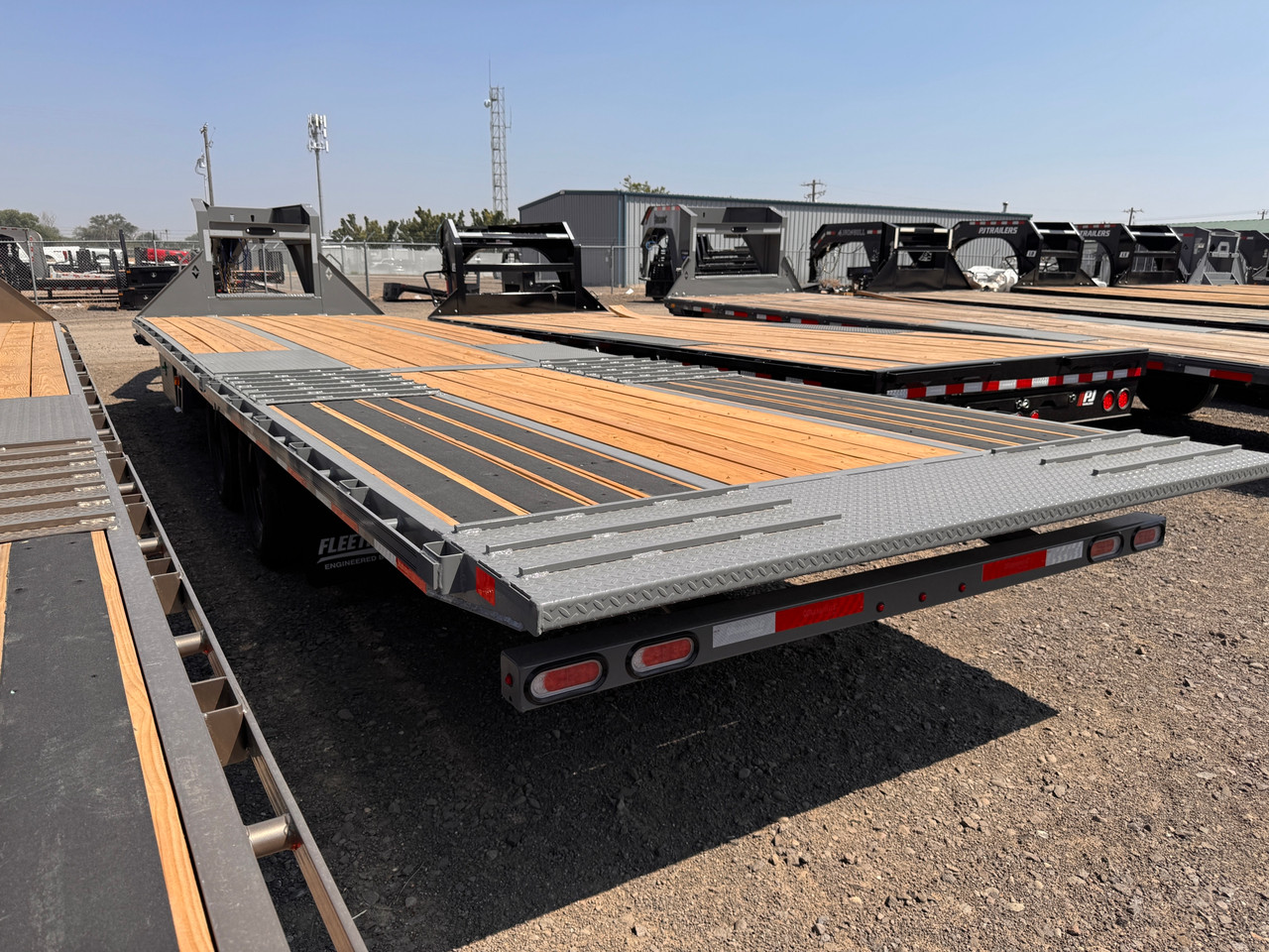 Diamond C Trailers 2026 FMAX212 30' Deckover Flatbed Trailer | Tandem Axle 25.9K, Hydraulic Dovetail, Dual Hydraulic Jacks, Solar Charger, ABS Brakes, Tongue/Underbed Storage