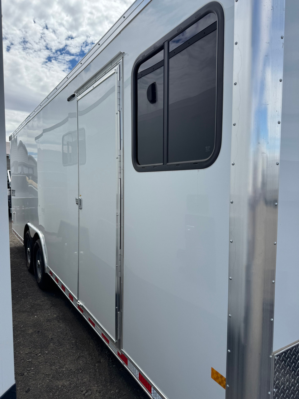 Haulmark Trailers 2026 GRIZZLY 102"X24' Contractor Cargo Trailer | Rear Barn Doors, Front Office