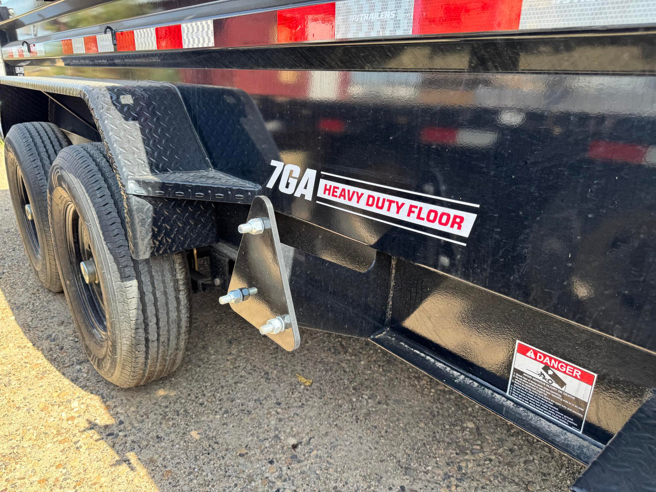 P.J. Trailers 2027 DL 83"X14' Low Profile Scissor Dump Trailer | Tandem Axle 14K, 6" Cylinder, Hydraulic Jack, 24" Sides, 7 Ga Floor