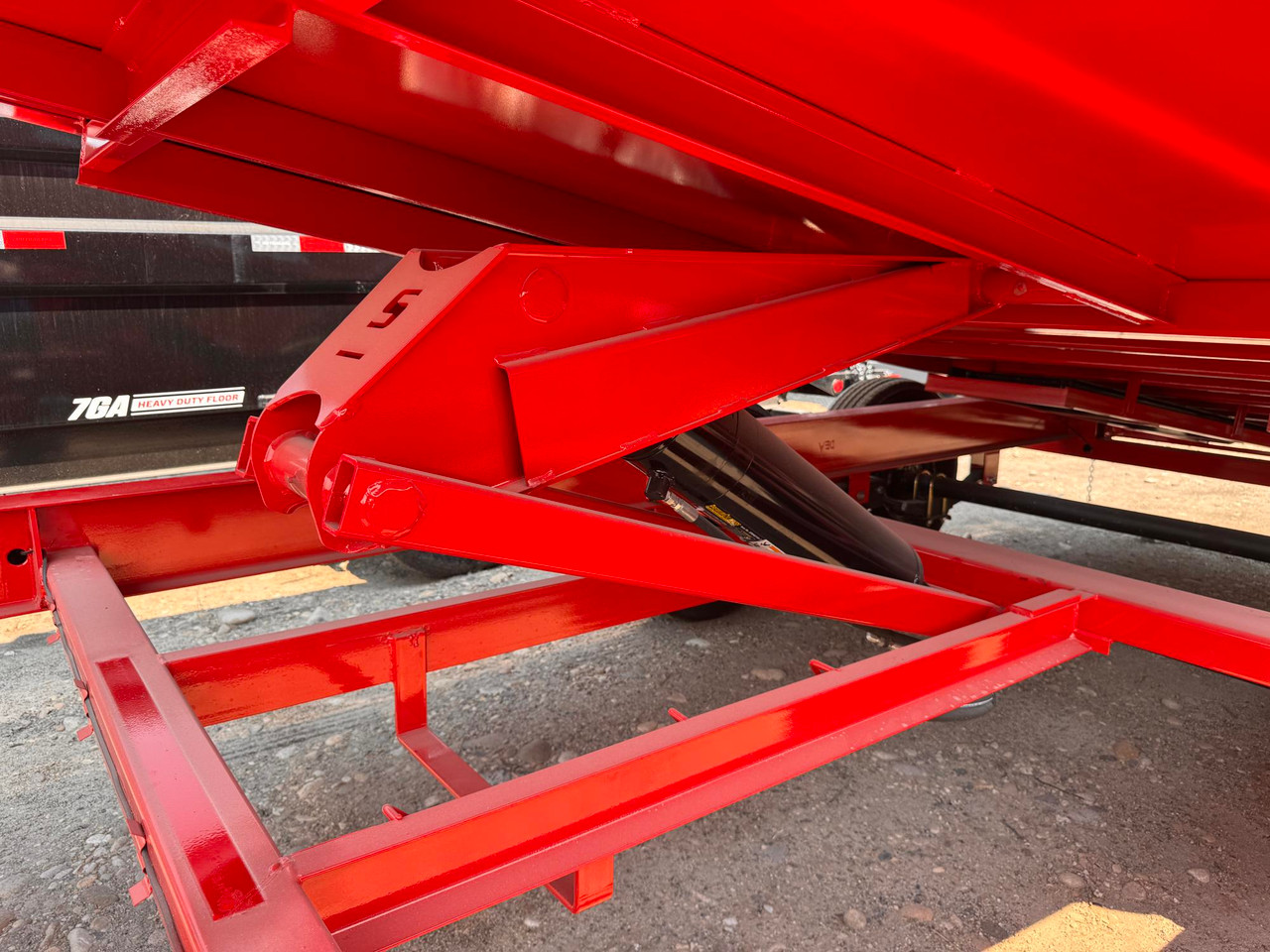 P.J. Trailers 2027 DL 83"X14' Telescopic Dump Trailer | Tandem Axle 14K, 6" Cylinder, Hydraulic Jack, 24" Sides, 7 Ga Floor