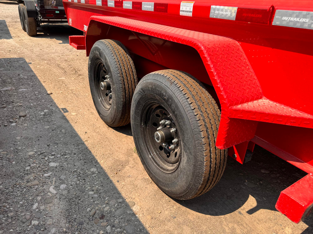 P.J. Trailers 2027 DL 83"X14' Telescopic Dump Trailer | Tandem Axle 14K, 6" Cylinder, Hydraulic Jack, 24" Sides, 7 Ga Floor