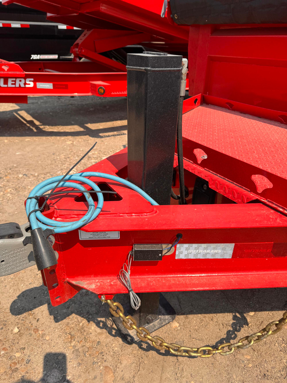 P.J. Trailers 2027 DL 83"X14' Telescopic Dump Trailer | Tandem Axle 14K, 6" Cylinder, Hydraulic Jack, 24" Sides, 7 Ga Floor