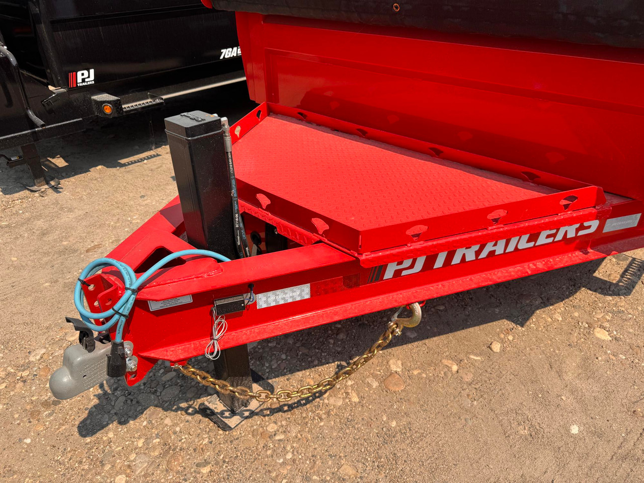 P.J. Trailers 2027 DL 83"X16' Telescopic Dump Trailer | Tandem Axle 14K, 6" Cylinder, Hydraulic Jack, 24" Sides, 7 Ga Floor