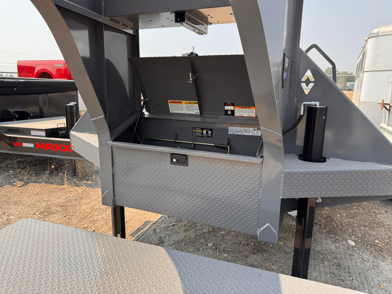 Diamond C Trailers 2026 FMAX212 TANDEM DUAL | Tandem Axle, Hydraulic Dovetail