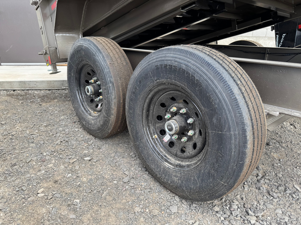 Diamond C Trailers LPT207 82"X14' Telescopic Dump Trailer | 14 ply Tires, Solar Recharging, 24" Sides With Boards, Spare Tire, 2 Speed Jack