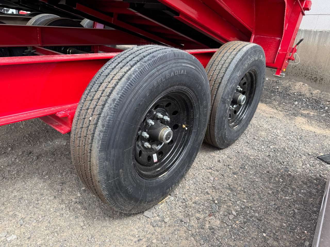 Diamond C Trailers LPT207 82"X16' Telescopic Dump Trailer | 14 ply Tires, Solar Recharging, 24" Sides With Boards, Spare Tire, 2 Speed Jack