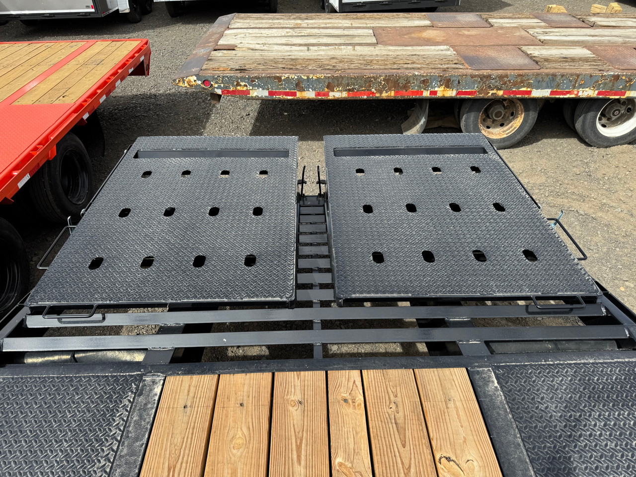 P.J. Trailers 2027 LS 26' Low Profile Flatbed Trailer | Tandem Axle, 5' DOVETAIL RAMPS 22K