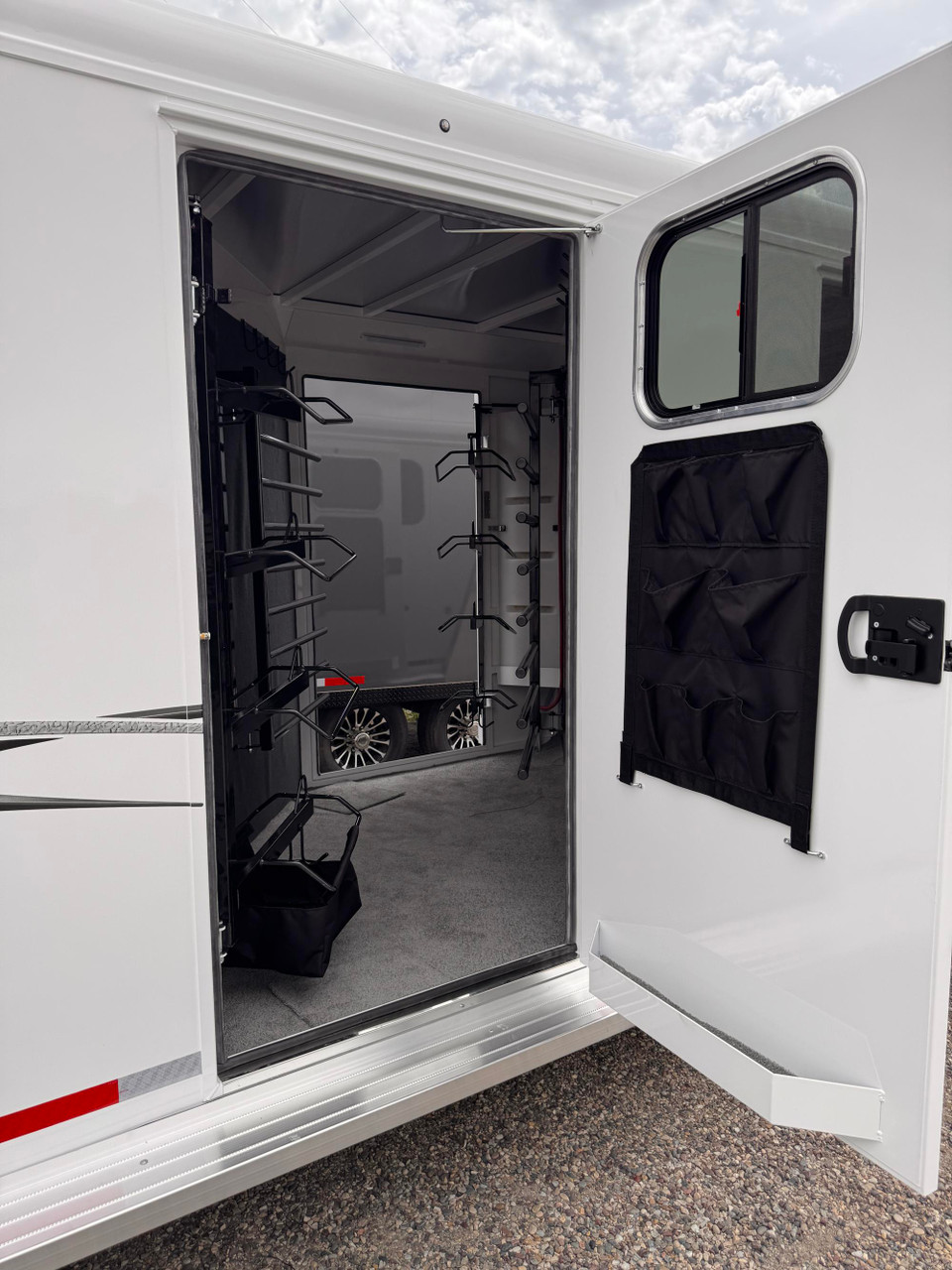 Trails West Trailers 2027 Classic Horse Trailer | Tandem Axle, 4-HORSE, ANGELED MID TACK, CONVENIENCE PKG, PASS THROUGH DOOR, WATER TANK, WINDOW