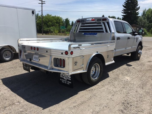 Hillsboro 4000 Aluminum Skirted Pickup Flatbed | Multiple Bed Sizes