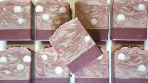 Cinnaberries Bath Bar