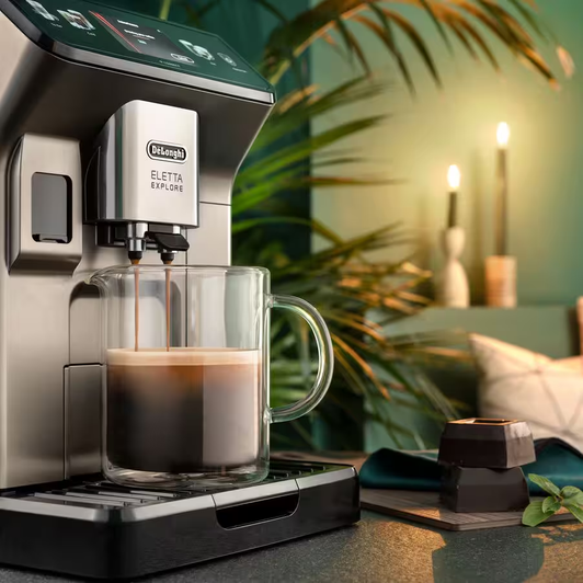 To be positioned on machine drip tray, underneath the coffee outlet Thermal properties help keeping your drinks warm much longer