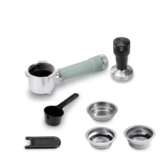 Extraction optimale. Obtenez des résultats de qualité café à chaque fois avec la pompe professionnelle qui délivre un espresso extrait de manière experte pour un café riche, des lattés glacés, des cappuccinos, des martinis à l'espresso et même des Cold Brew.