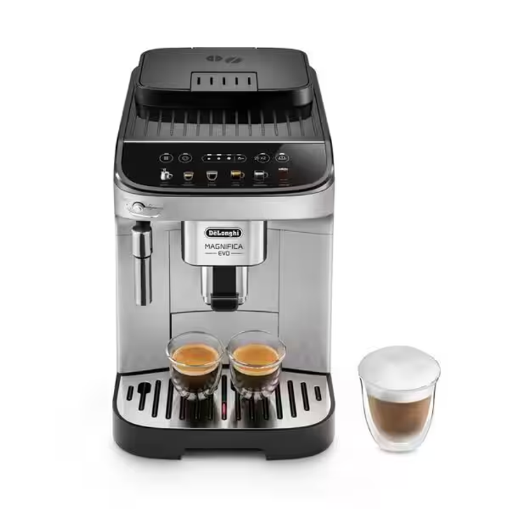 DeLonghi Magnifica Evo : Avec ses 6 boissons préparées par des experts, la Magnifica Evo offre une expérience authentique de l'espresso à la maison, sur simple pression d'un bouton. Le moulin à billes coniques et l'unité d'infusion intégrés permettent d'obtenir l'espresso le plus frais, avec une mouture, un dosage et une infusion parfaits à chaque fois. Le mousseur à lait traditionnel permet de préparer facilement des boissons expresso avec une mousse soyeuse et durable, avec ou sans vos produits laitiers préférés. Dégustez vos espresso italiens préférés dans le confort de votre maison grâce à la Magnifica Evo, exceptionnellement intuitive.