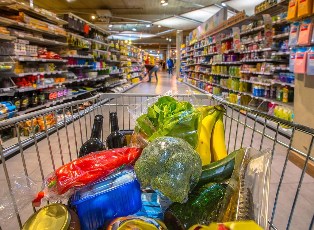 16 Tips to Save Money on Groceries & Household Items