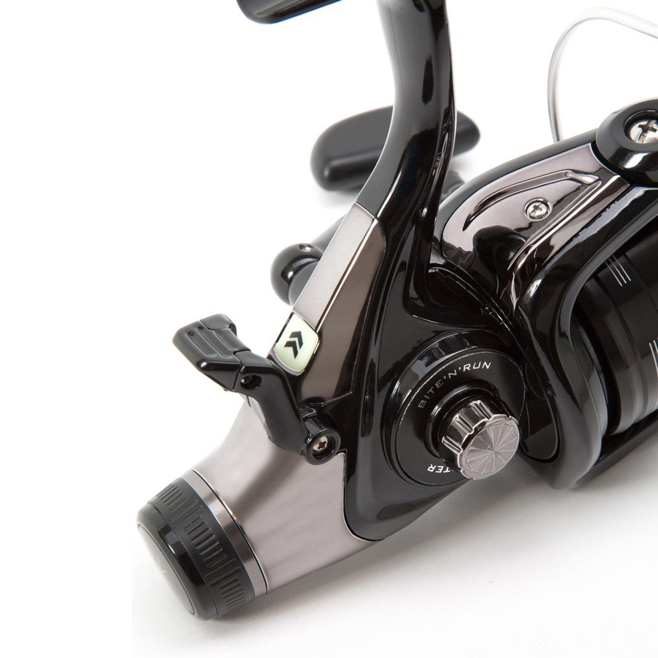 DAIWA BLACK WIDOW BR LT, 4000-C, left and right hand, Bite N 'Run freewheel fishing  reel, front drag, including fishing line, signs of use, packaging damaged